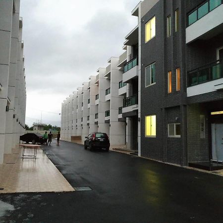Smile Castle Apartamento Luodong Exterior foto